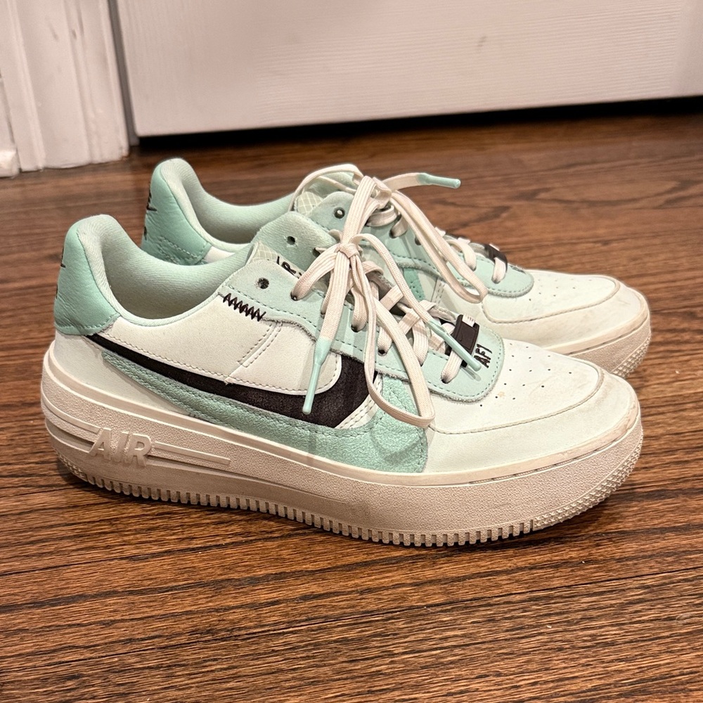 Nike Air Force Platform - Mint Green